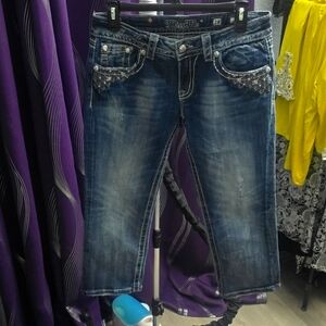 Miss Me cuffed capri size 28